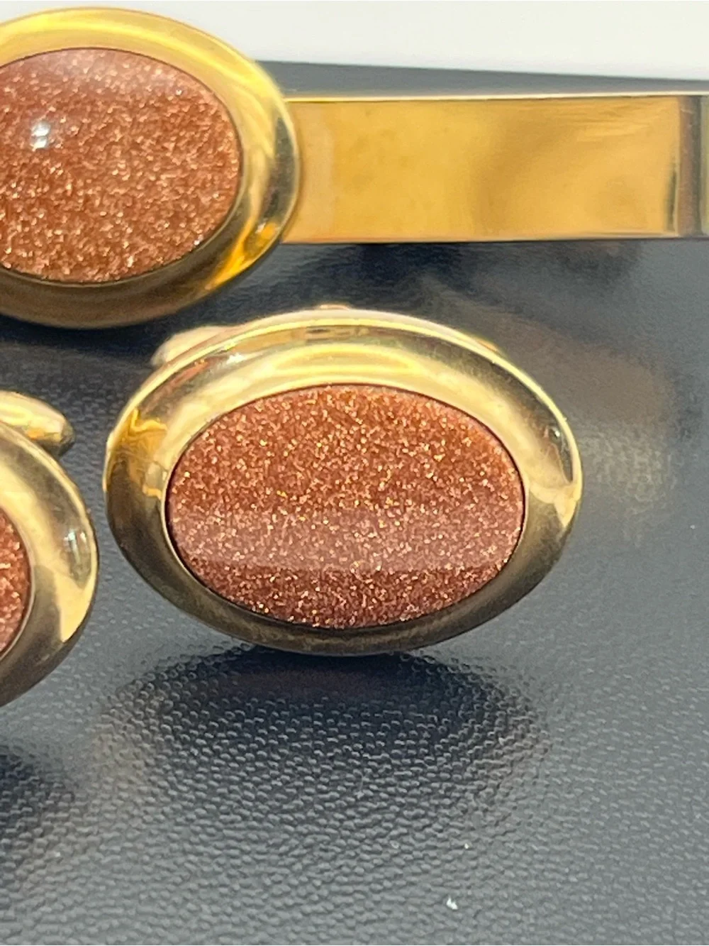 Goldstone copper sparkle stone oval cabochon cufflinks & tie clip vintage set